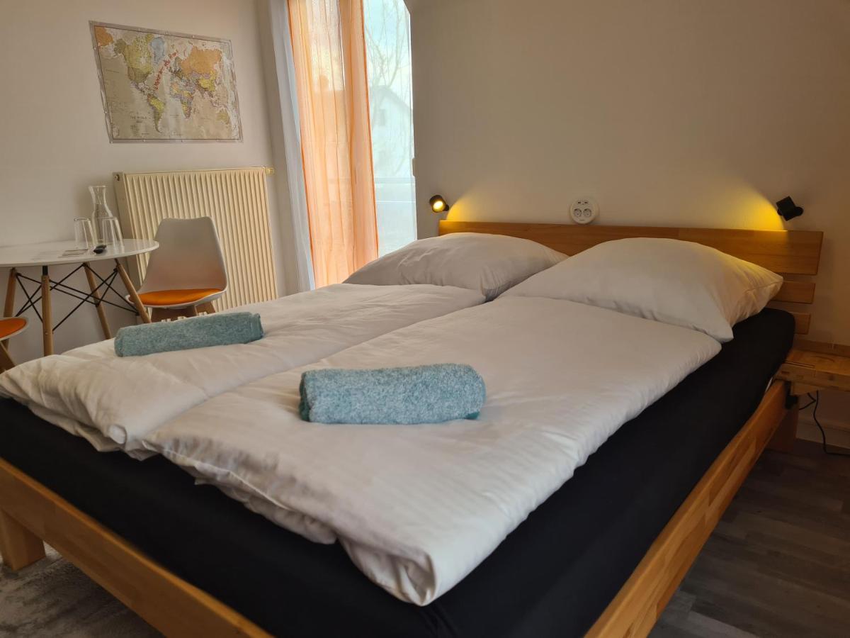 Lichtdurchflutetes Zimmer - Mainwiesen Waldbuttelbrunn Zewnętrze zdjęcie